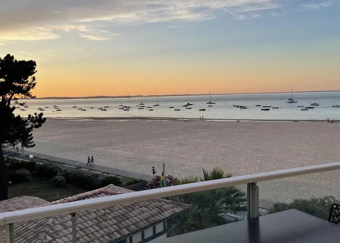 Premiere Ligne - Vue Exceptionnelle - Acces Direct - Grand Balcon - Parking Privatif Clos - A Pieds