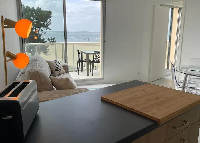 Première Ligne - Vue Exceptionnelle - Accès Direct - Grand Balcon - Parking Privatif Clos - à Pieds